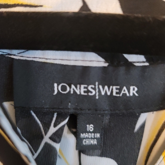 Jones Wear black and white Blouse size 16 - Picture 2 of 2